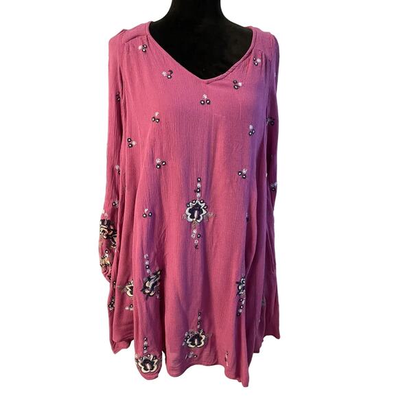 Free People Embroidered Dress Tunic Crinkled Cut Out Back Fushia Pink BOHO Small - Picture 1 of 12